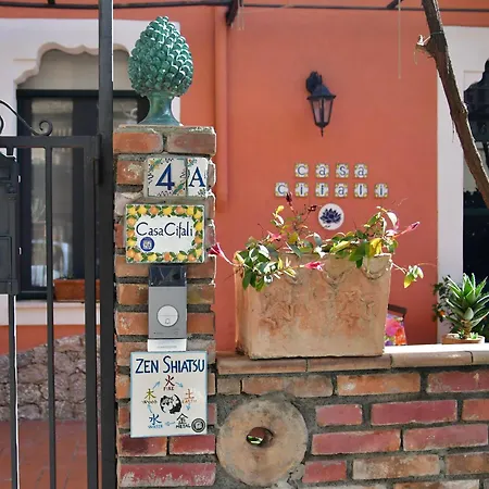 Konukevi Casa Cifali 4*
