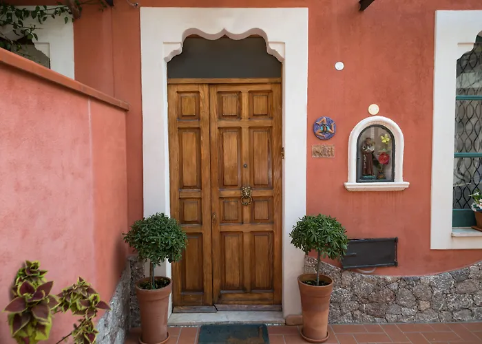 カーサ シファリ タオルミーナ